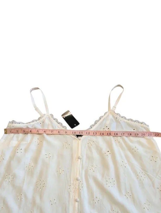 Torrid Eyelet Swing Cami Cream Lace Trim Button Front Boho Size 00 - Picture 14 of 17
